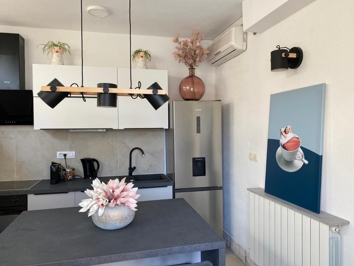 フヴァル Casa Benita Bed & Breakfast エクステリア 写真